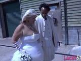 Sixtynining granny bride rides and jerks